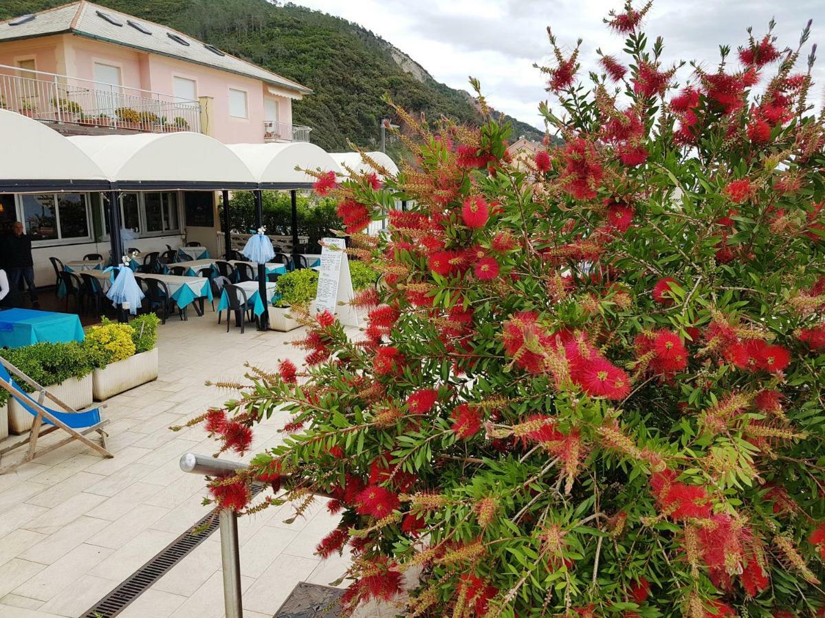 Albergo La Lampara Deiva Marina Exterior foto